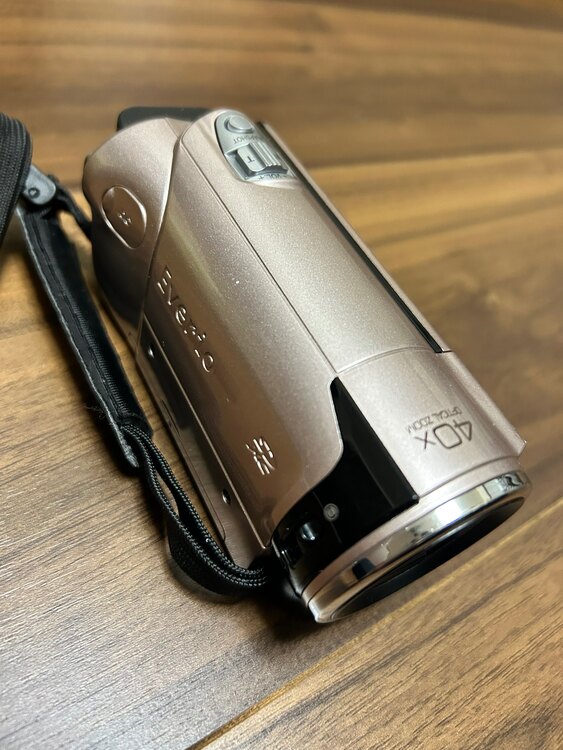 ビデオカメラ　JVC Everio GZ-HM280（家電）の商品画像 - 査定依頼日：2023年11月16日 - 最高査定価格：5,000円