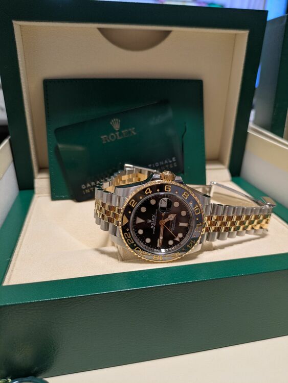 GMTマスターⅡ（高級時計）の商品画像 - 査定依頼日：2025年8月22日 - 最高査定価格：3,000,000円