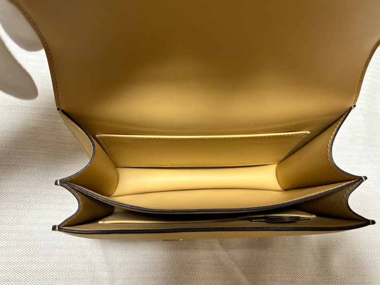 コンスタンスミニ（ブランドバッグ）の商品画像 - 査定依頼日：2025年8月31日 - 最高査定価格：1,600,000円