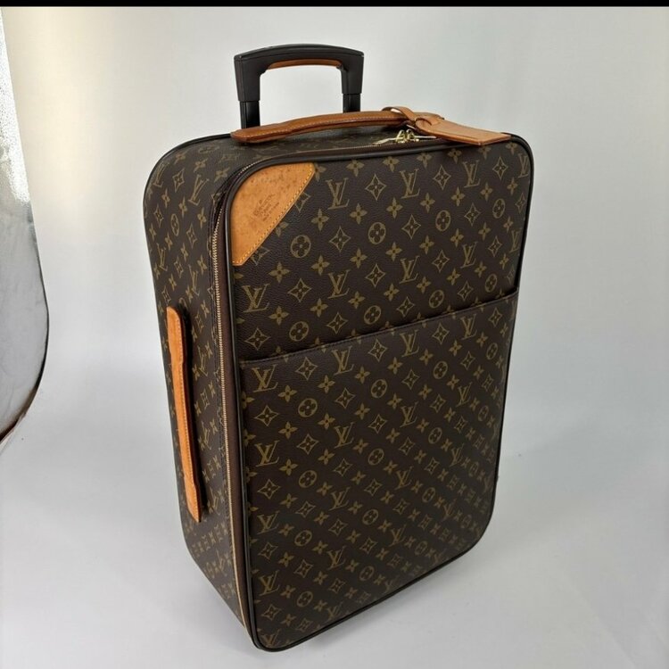 ルイヴィトン モノグラム ペガス55 キャリーバッグ（ブランドバッグ）の商品画像 - 査定依頼日：2026年3月6日 - 最高査定価格：100,000円