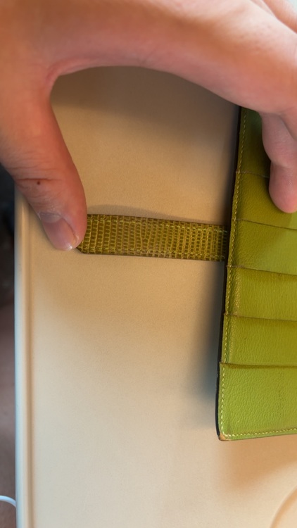 ベアン　リザード（ブランド財布・小物）の商品画像 - 査定依頼日：2025年8月13日 - 最高査定価格：20,000円