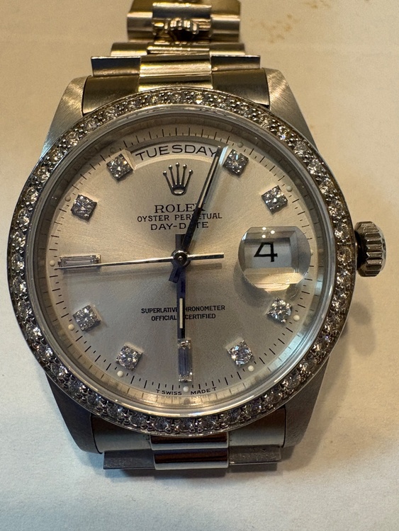 ロレックス デイデイト 18346（高級時計）の商品画像 - 査定依頼日：2025年12月8日 - 最高査定価格：3,700,000円
