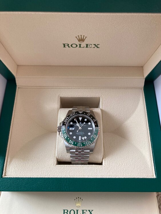 GMTマスター2（高級時計）の商品画像 - 査定依頼日：2025年1月4日 - 最高査定価格：2,680,000円