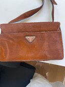 プラダ  （ブランドバッグ）の商品画像 - 査定依頼日：2024年10月13日 - 最高査定価格：15,000円