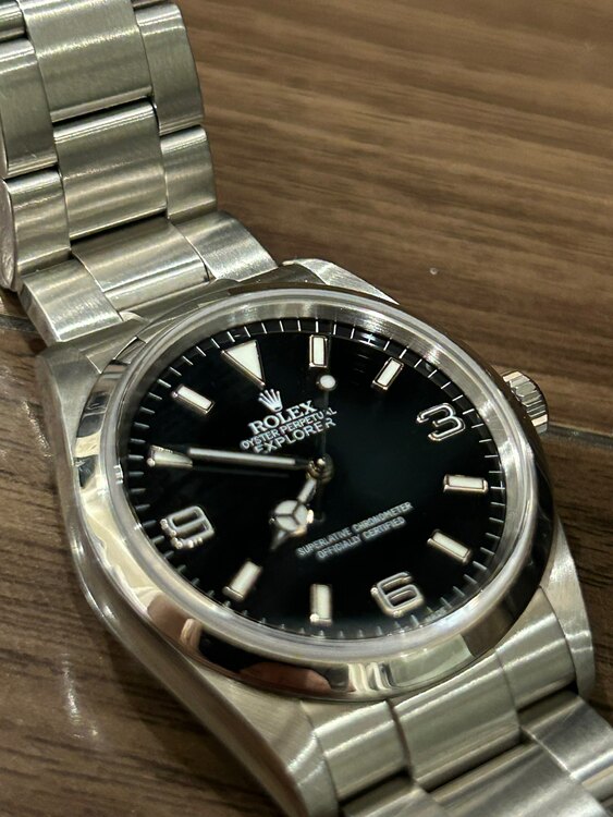 ロレックス エクスプローラー 11427（高級時計）の商品画像 - 査定依頼日：2025年4月19日 - 最高査定価格：750,000円