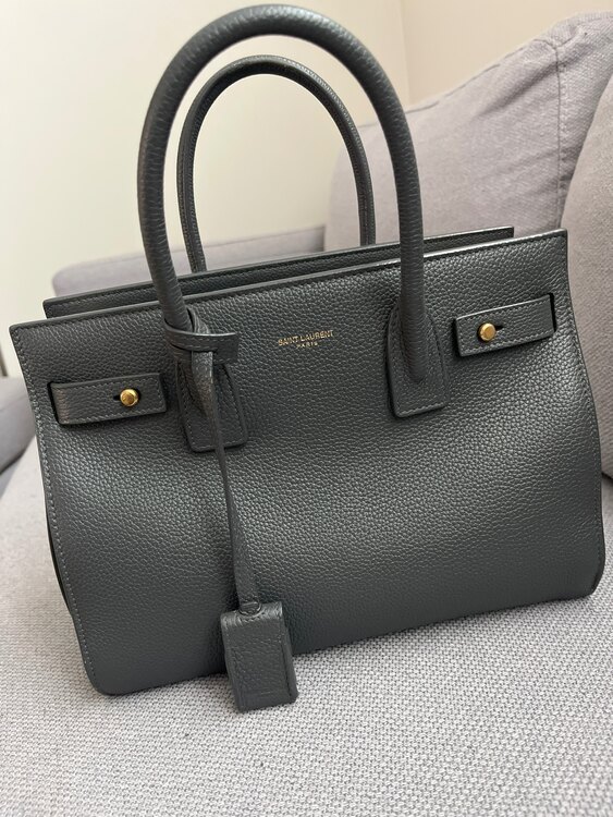 イブサンローラン  （ブランドバッグ）の商品画像 - 査定依頼日：2025年3月5日 - 最高査定価格：150,000円