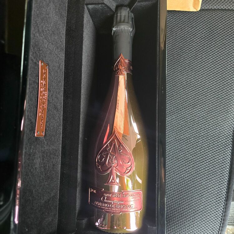 ロゼ（お酒）の商品画像 - 査定依頼日：2025年8月5日 - 最高査定価格：35,000円