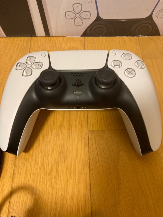PS5 CFI-1200A（ゲーム機本体・ゲームソフト）の商品画像 - 査定依頼日：2024年12月26日 - 最高査定価格：41,000円
