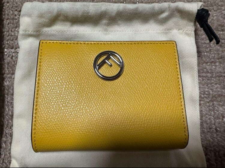 フェンディ  （ブランドバッグ）の商品画像 - 査定依頼日：2025年3月27日 - 最高査定価格：10,000円