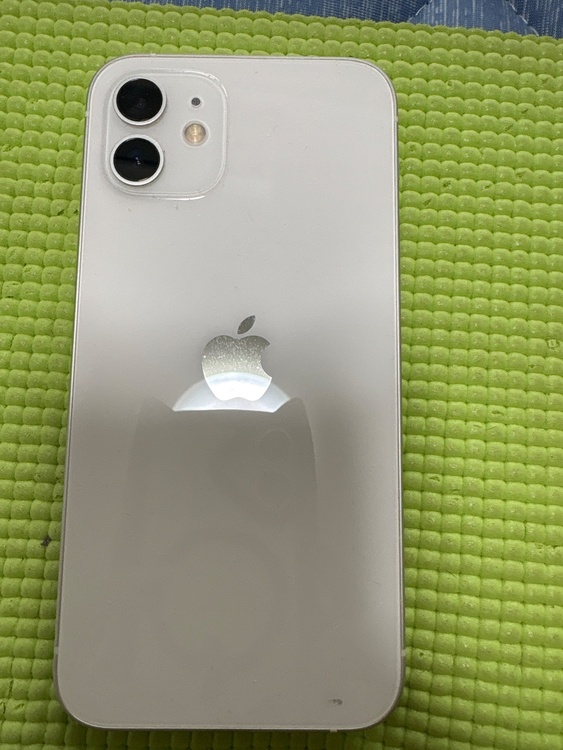 iPhone iPhone 12 128GB SIMフリー（スマホ）の商品画像 - 査定依頼日：2026年9月27日 - 最高査定価格：25,500円