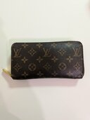 モノグラム長財布（ブランド財布・小物）の商品画像 - 査定依頼日：2026年3月18日 - 最高査定価格：8,000円