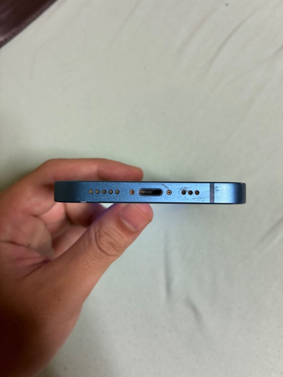 iPhone iPhone 13 128GB SIMフリー（スマホ）の商品画像 - 査定依頼日：2026年8月24日 - 最高査定価格：34,000円