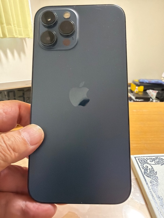 iPhone iPhone 12 Pro Max 128GB au（スマホ）の商品画像 - 査定依頼日：2026年6月20日 - 最高査定価格：36,000円