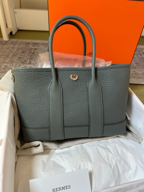 ガーデンパーティー　ネオ　23（ブランドバッグ）の商品画像 - 査定依頼日：2025年6月23日 - 最高査定価格：720,000円