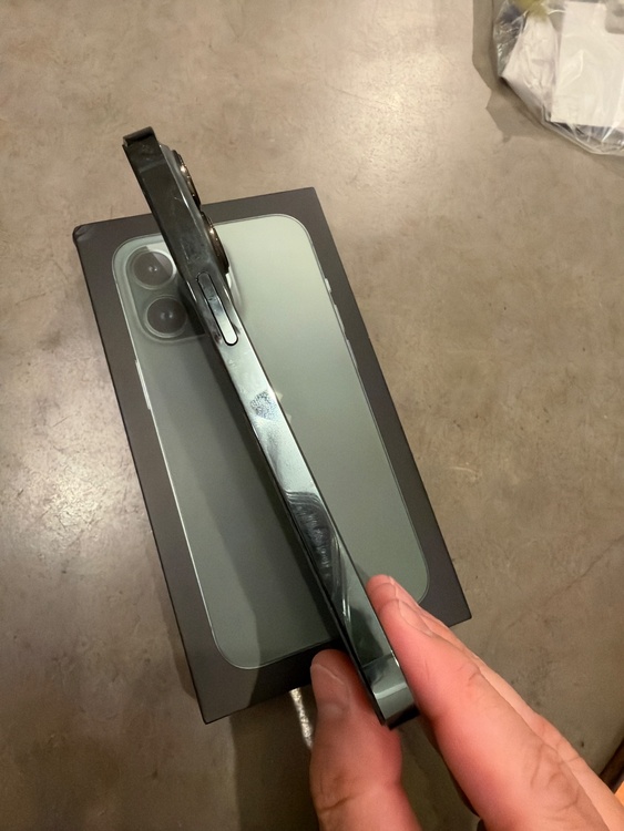 iPhone iPhone 13 Pro 256GB SIMフリー（スマホ）の商品画像 - 査定依頼日：2026年9月21日 - 最高査定価格：48,500円