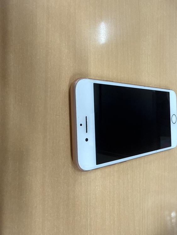 iPhone iPhone8 64GB SIMフリー（スマホ）の商品画像 - 査定依頼日：2026年8月7日 - 最高査定価格：5,500円