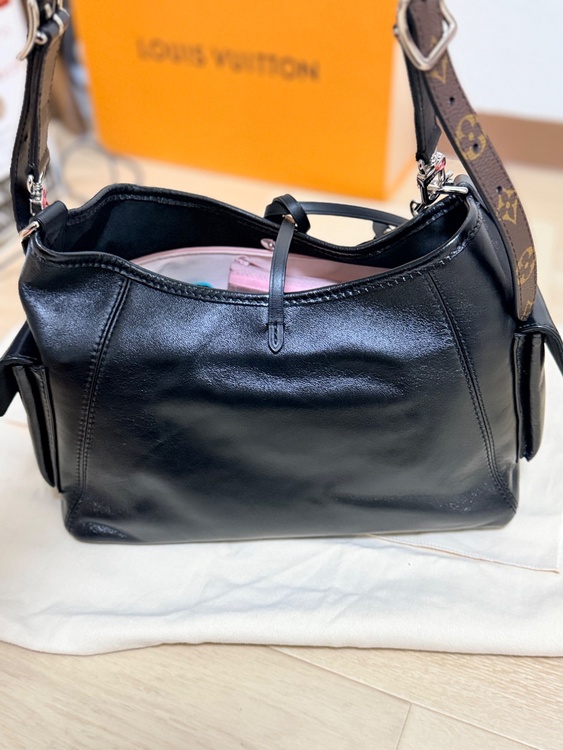 CARRY ALL PM（ブランドバッグ）の商品画像 - 査定依頼日：2026年4月20日 - 最高査定価格：370,000円