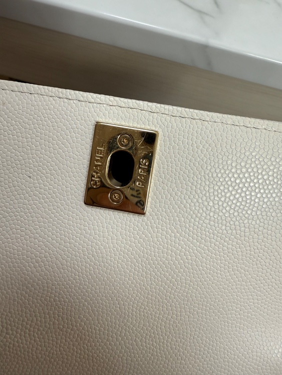 ココハンドル　ホワイト　14.5（ブランドバッグ）の商品画像 - 査定依頼日：2026年1月15日 - 最高査定価格：460,000円