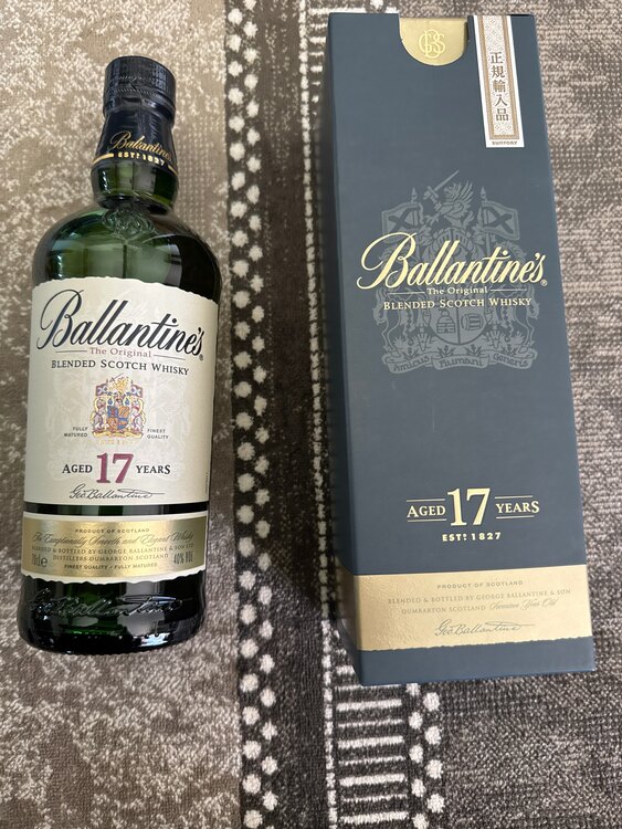 バランタイン17（お酒）の商品画像 - 査定依頼日：2025年4月30日 - 最高査定価格：3,000円