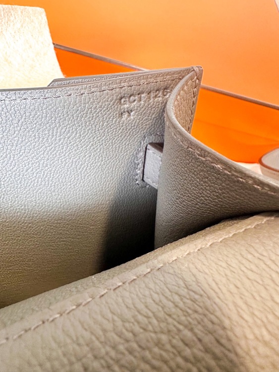 Kerry depeches25 （ブランドバッグ）の商品画像 - 査定依頼日：2026年6月2日 - 最高査定価格：900,000円