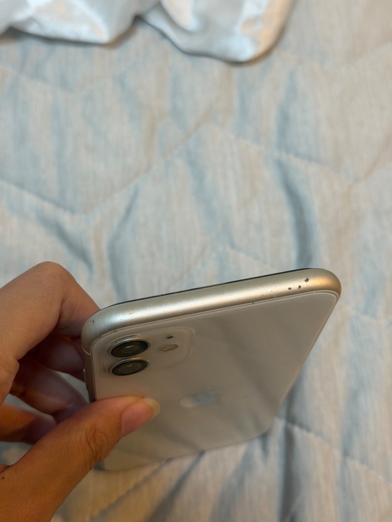 iPhone11（スマホ）の商品画像 - 査定依頼日：2026年9月15日 - 最高査定価格：17,500円