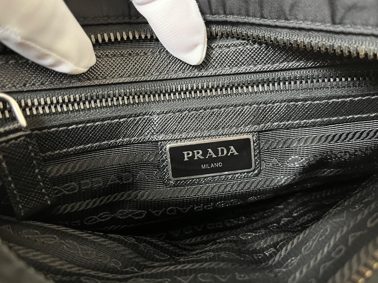 プラダ  （ブランドバッグ）の商品画像 - 査定依頼日：2026年3月5日 - 最高査定価格：140,000円