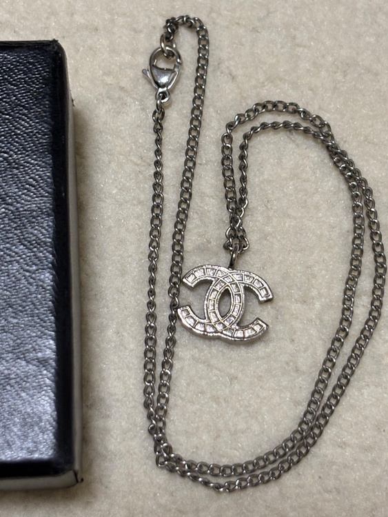 ネックレス（ブランド財布・小物）の商品画像 - 査定依頼日：2026年4月16日 - 最高査定価格：37,000円