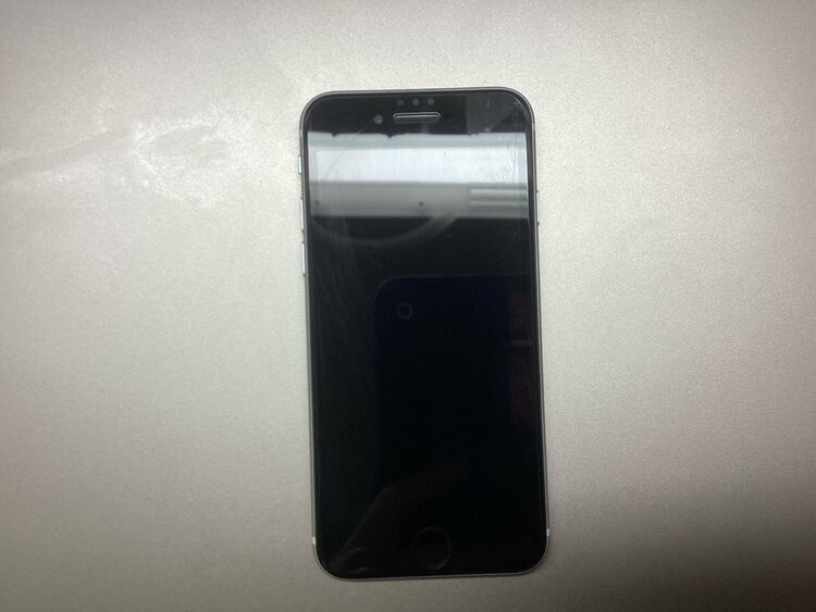 MX9T2J/A（スマホ）の商品画像 - 査定依頼日：2025年12月14日 - 最高査定価格：10,000円