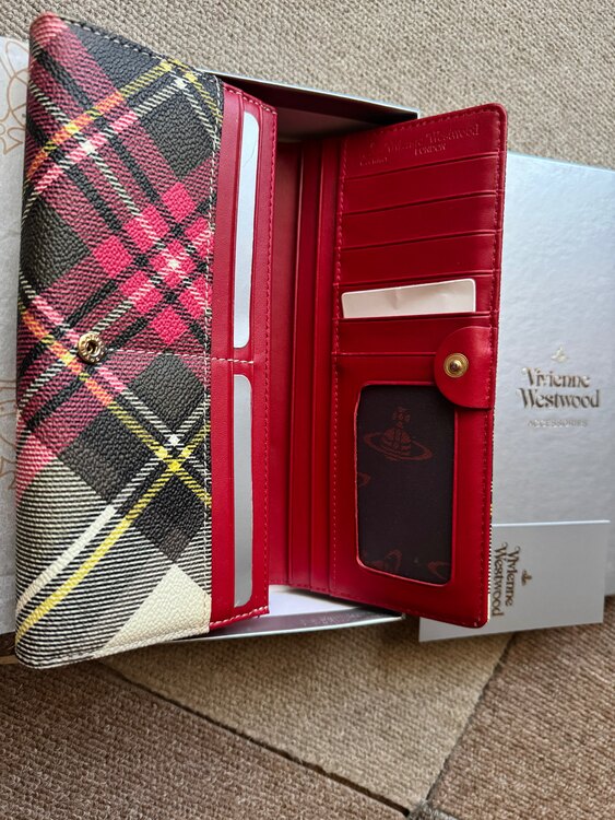 長財布（ブランド財布・小物）の商品画像 - 査定依頼日：2025年4月9日 - 最高査定価格：5,000円