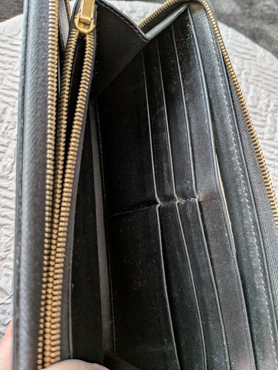 セリーヌ  （ブランドバッグ）の商品画像 - 査定依頼日：2025年12月16日 - 最高査定価格：15,000円