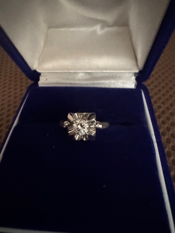 指輪（宝石）の商品画像 - 査定依頼日：2025年7月10日 - 最高査定価格：200,000円