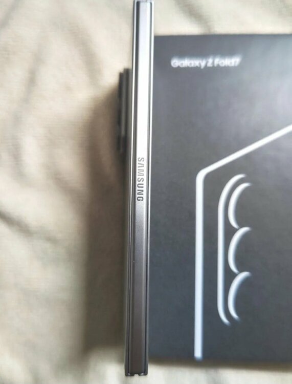 Galaxy Z Fold6 シリーズ SIMフリー （スマホ）の商品画像 - 査定依頼日：2026年5月17日 - 最高査定価格：100,000円