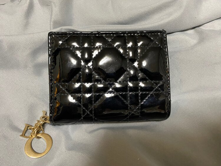 ディオール  （ブランドバッグ）の商品画像 - 査定依頼日：2024年12月27日 - 最高査定価格：10,000円