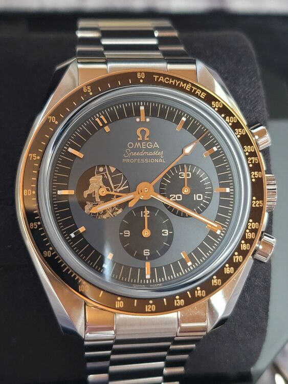 アポロ11号 50周年記﻿念 Speedmaste﻿r 記念モデ﻿ル 42 mm（高級時計）の商品画像 - 査定依頼日：2025年9月6日 - 最高査定価格：1,750,000円
