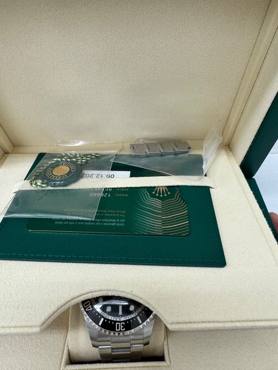 ロレックス シードゥエラー 12666（高級時計）の商品画像 - 査定依頼日：2025年8月26日 - 最高査定価格：1,500,000円