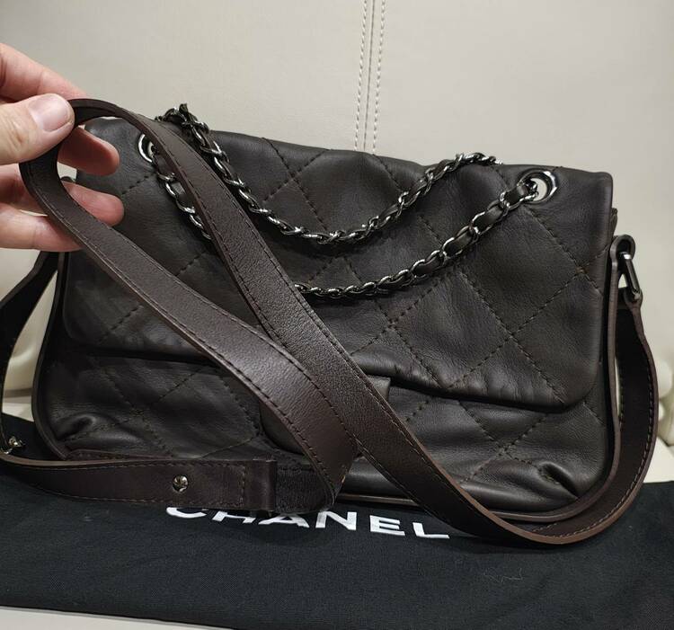 チェーンショルダー　ターンロック　ラムスキン（ブランドバッグ）の商品画像 - 査定依頼日：2026年5月8日 - 最高査定価格：200,000円