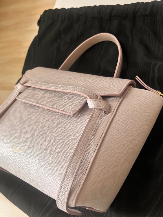 ハンドバッグショルダーバッグベルトバッグナノサイズ2WAY ラベンダー（ブランドバッグ）の商品画像 - 査定依頼日：2023年3月18日 - 最高査定価格：150,000円