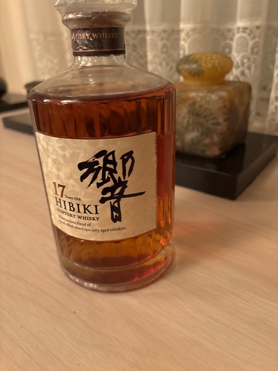 ウイスキー サントリー響 （お酒）の商品画像 - 査定依頼日：2026年4月4日 - 最高査定価格：51,000円