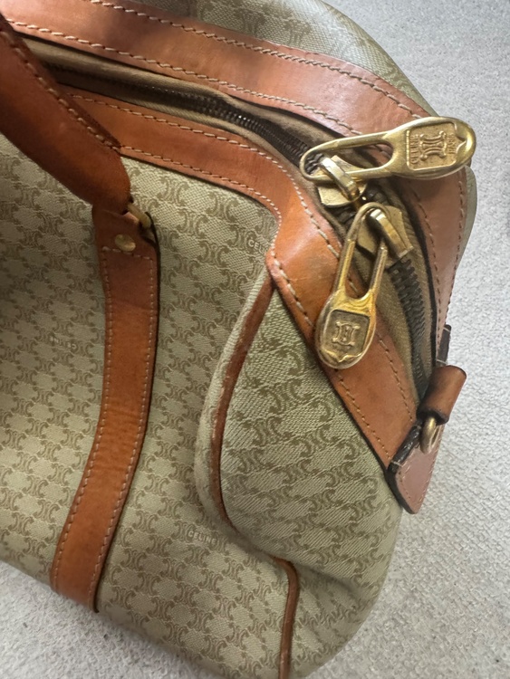 セリーヌ　バック（ブランドバッグ）の商品画像 - 査定依頼日：2026年1月11日 - 最高査定価格：13,000円