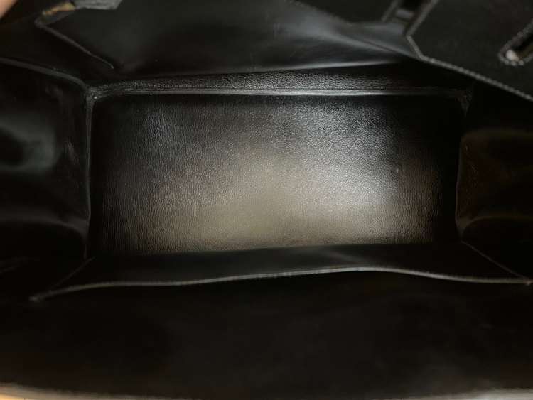 バーキン40 ゴールド金具　ブラック（ブランドバッグ）の商品画像 - 査定依頼日：2023年2月14日 - 最高査定価格：905,000円