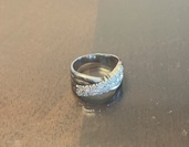 プラチナとダイヤの指輪（金・貴金属）の商品画像 - 査定依頼日：2025年11月30日 - 最高査定価格：200,000円