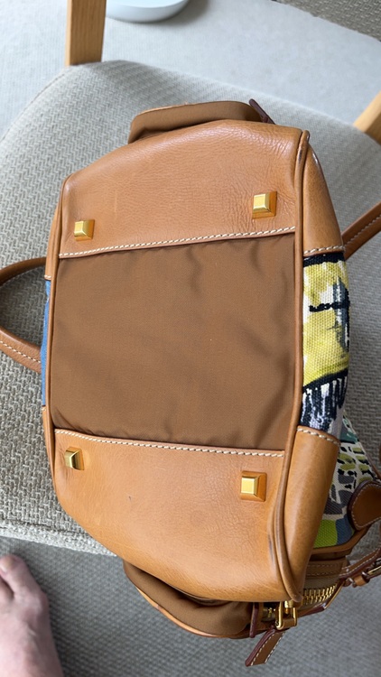 プラダ  （ブランドバッグ）の商品画像 - 査定依頼日：2025年9月30日 - 最高査定価格：28,000円