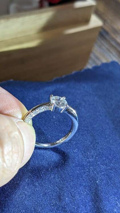 ダイヤ指輪（宝石）の商品画像 - 査定依頼日：2024年1月11日 - 最高査定価格：100,000円