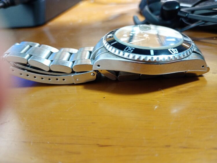 ロレックス サブマリーナー 1661（高級時計）の商品画像 - 査定依頼日：2025年10月19日 - 最高査定価格：1,420,000円