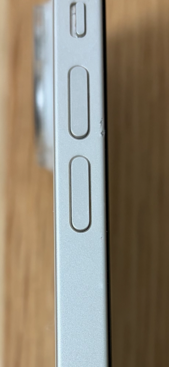 iPhone 14 256GB au（スマホ）の商品画像 - 査定依頼日：2026年2月17日 - 最高査定価格：100,000円