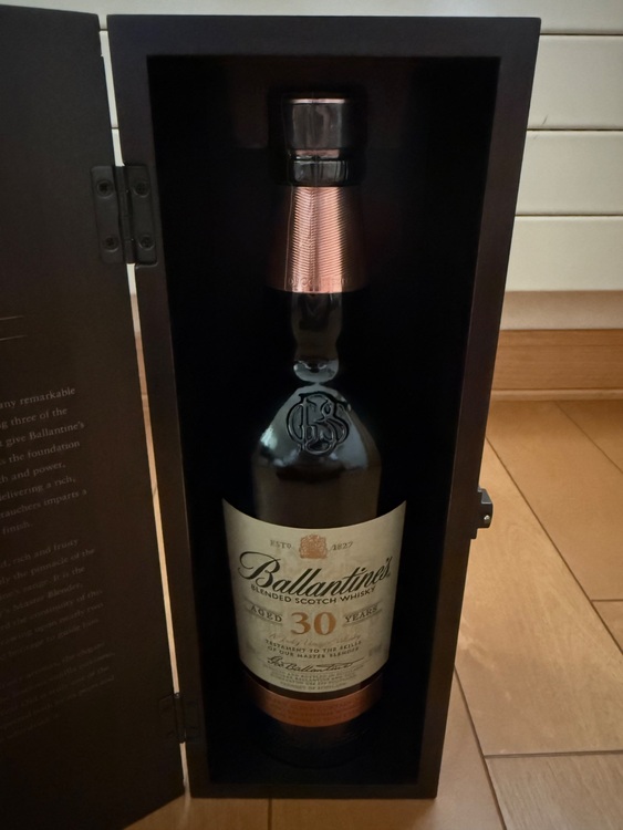 バランタイン30年（お酒）の商品画像 - 査定依頼日：2025年9月17日 - 最高査定価格：27,000円