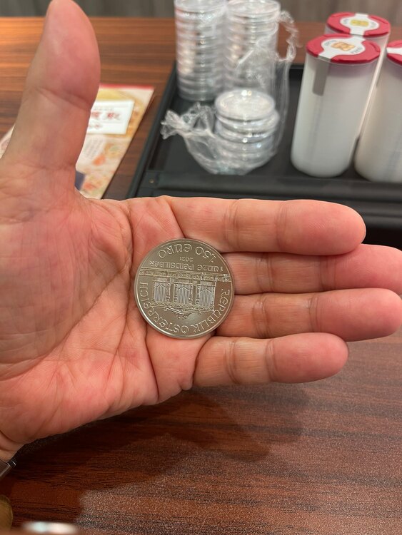 ウイーンフィル銀貨（金・貴金属）の商品画像 - 査定依頼日：2025年2月22日 - 最高査定価格：300,000円