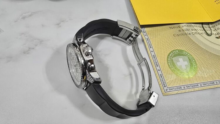 ベントレー バーナート42 ダイヤモンド リミテッド（高級時計）の商品画像 - 査定依頼日：2025年10月1日 - 最高査定価格：1,400,000円