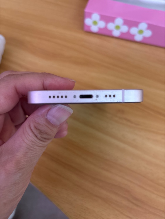 iPhone iPhone 13 128GB SIMフリー（スマホ）の商品画像 - 査定依頼日：2026年7月17日 - 最高査定価格：36,500円
