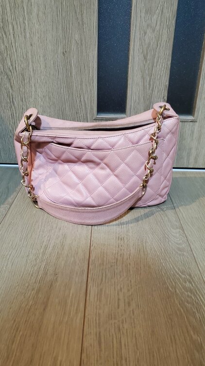 マトラッセ　ココマーク  ワンショルダーバッグ キャビアスキン ピンク（ゴールド（ブランドバッグ）の商品画像 - 査定依頼日：2025年12月21日 - 最高査定価格：5,000円